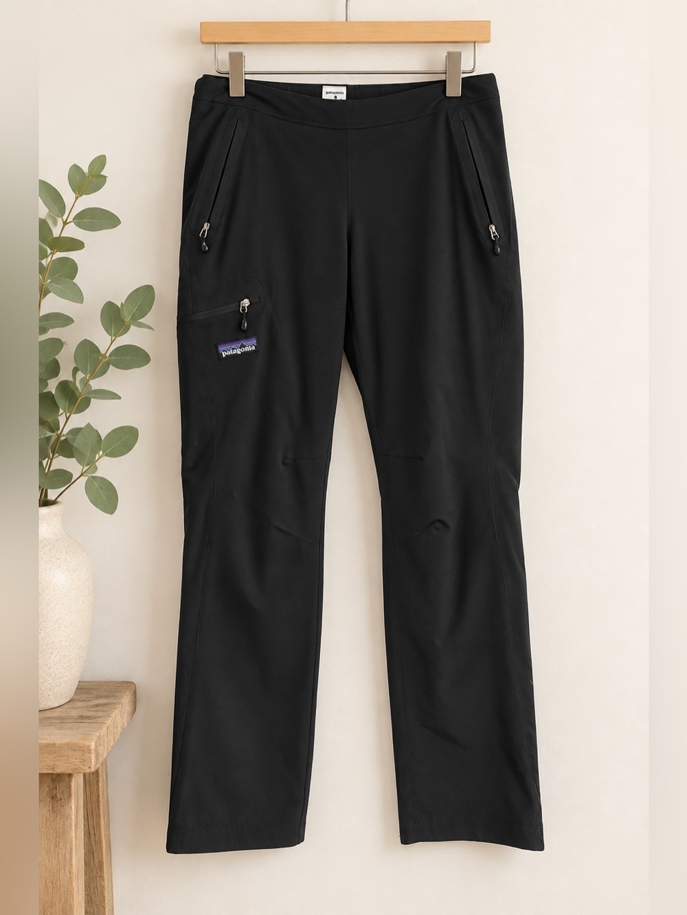 Patagonia Simple Guide Pants Women M Black Softshell Hiking Climbing STY 83192